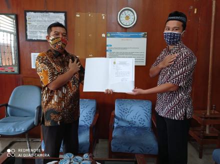 Penyerahan Permohonan Kerjasama Pemerintah Desa dengan Kampus STPMD  'APMD